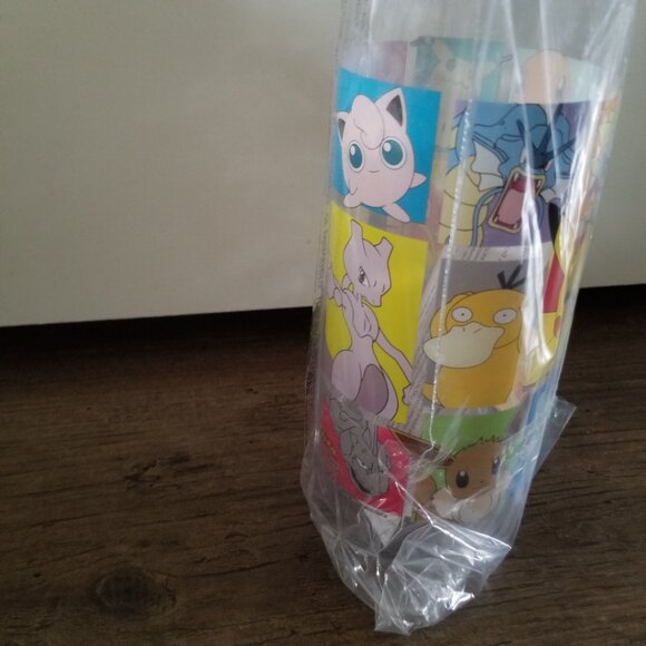 Pokemon 32 oz. Water Bottle - Picture 11 of 12